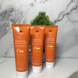 BOOTS VITAMIN C BRIGHTENING HAND AND NAIL SERUM